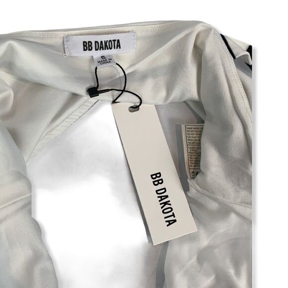 𝅺BB Dakota Striped Tie Front Crop Top - Picture 4 of 8